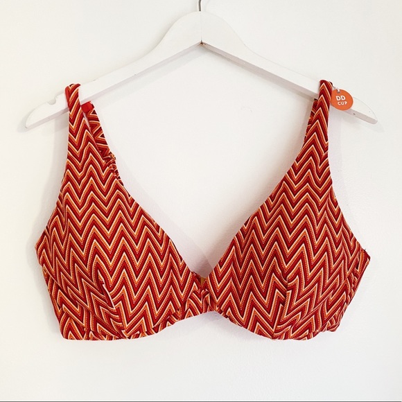 Seafolly Cleo DD Chilli Red Bikini Top 
USA Size 12 / AU size 16 - Picture 3 of 7